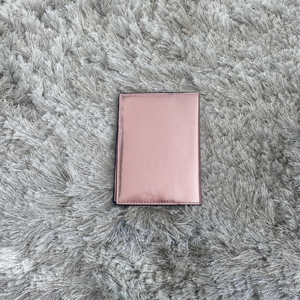 Victoria’s Secret Passport case - Picture 3 of 3